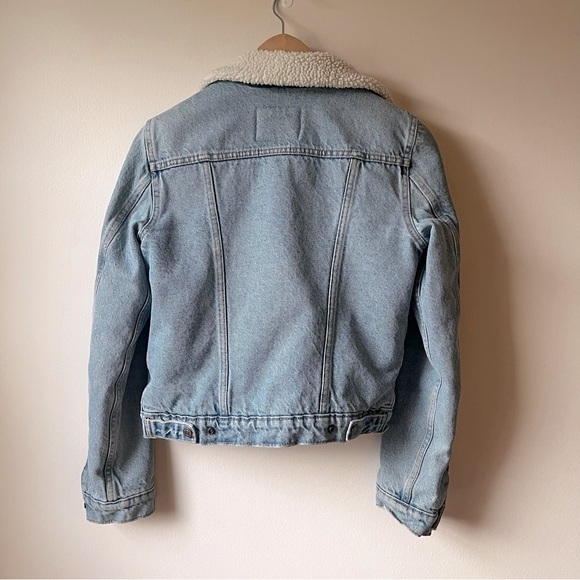 women’s levi’s sherpa denim jacket xs - Picture 2 of 4
